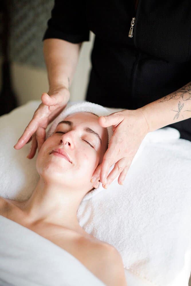 facial massage to begin the treatment